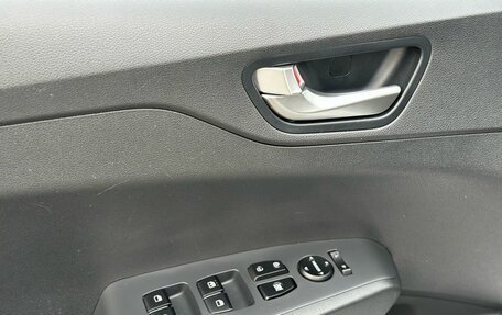 Hyundai Solaris II рестайлинг, 2021 год, 1 350 000 рублей, 11 фотография