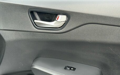 Hyundai Solaris II рестайлинг, 2021 год, 1 350 000 рублей, 19 фотография