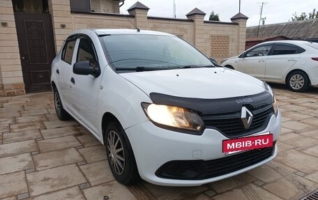 Renault Logan II, 2018 год, 415 000 рублей, 3 фотография
