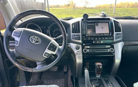 Toyota Land Cruiser 200, 2012 год, 3 800 000 рублей, 7 фотография
