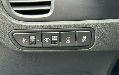 KIA Rio IV, 2018 год, 1 299 000 рублей, 11 фотография