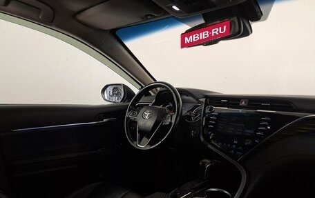 Toyota Camry, 2018 год, 2 990 000 рублей, 11 фотография
