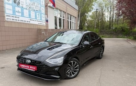Hyundai Sonata VIII, 2021 год, 2 700 000 рублей, 2 фотография