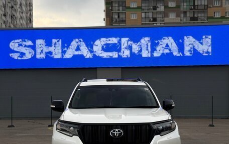 Toyota Land Cruiser Prado 150 рестайлинг 2, 2023 год, 6 050 000 рублей, 2 фотография