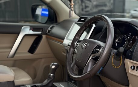 Toyota Land Cruiser Prado 150 рестайлинг 2, 2023 год, 6 050 000 рублей, 9 фотография