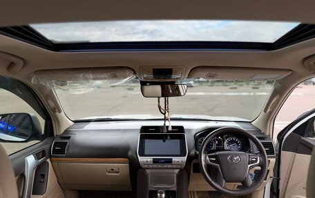 Toyota Land Cruiser Prado 150 рестайлинг 2, 2023 год, 6 050 000 рублей, 11 фотография