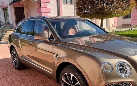 Bentley Bentayga I, 2017 год, 14 500 000 рублей, 1 фотография