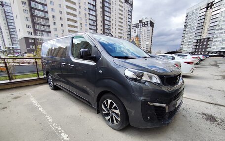 Peugeot Traveller I, 2019 год, 2 550 000 рублей, 1 фотография