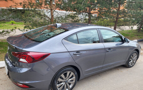 Hyundai Elantra VI рестайлинг, 2019 год, 1 900 000 рублей, 2 фотография