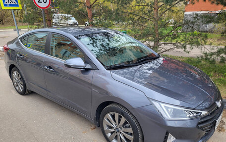 Hyundai Elantra VI рестайлинг, 2019 год, 1 900 000 рублей, 3 фотография