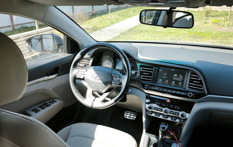 Hyundai Elantra VI рестайлинг, 2019 год, 1 900 000 рублей, 7 фотография