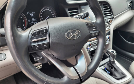 Hyundai Elantra VI рестайлинг, 2019 год, 1 900 000 рублей, 11 фотография