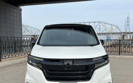 Honda Stepwgn IV, 2018 год, 2 450 000 рублей, 4 фотография