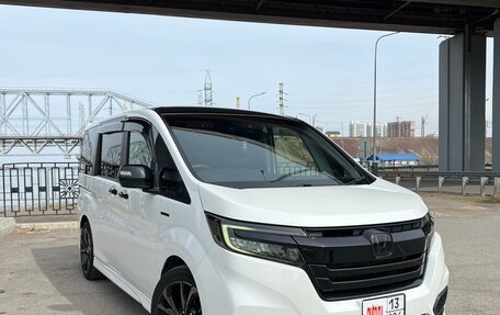Honda Stepwgn IV, 2018 год, 2 450 000 рублей, 3 фотография