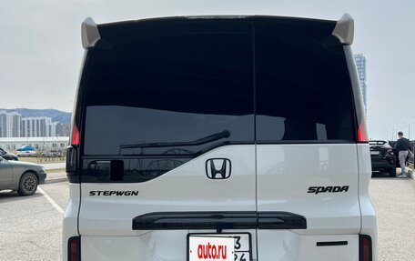 Honda Stepwgn IV, 2018 год, 2 450 000 рублей, 8 фотография