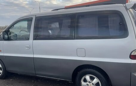 Hyundai Starex I рестайлинг, 2006 год, 950 000 рублей, 3 фотография