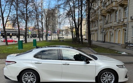 Toyota Camry, 2018 год, 3 990 000 рублей, 7 фотография
