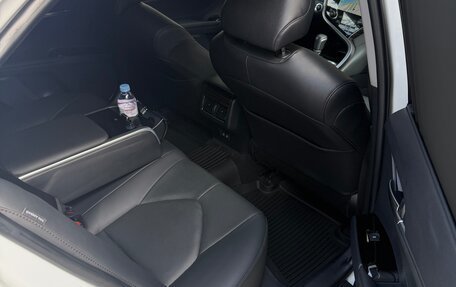 Toyota Camry, 2018 год, 3 990 000 рублей, 13 фотография