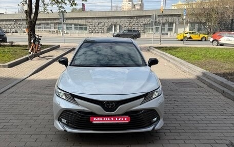 Toyota Camry, 2018 год, 3 990 000 рублей, 3 фотография