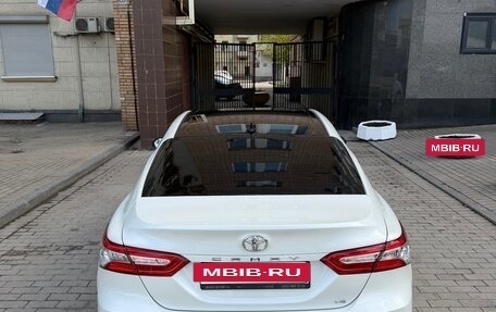 Toyota Camry, 2018 год, 3 990 000 рублей, 4 фотография