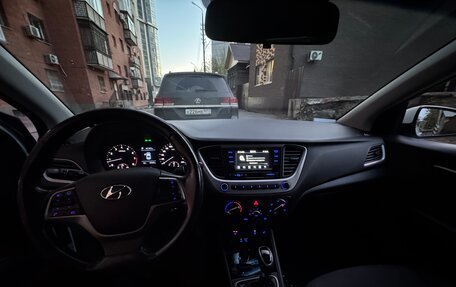 Hyundai Solaris II рестайлинг, 2017 год, 1 180 000 рублей, 4 фотография