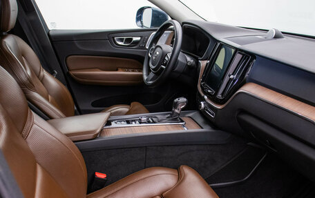 Volvo XC60 II, 2018 год, 4 198 000 рублей, 9 фотография
