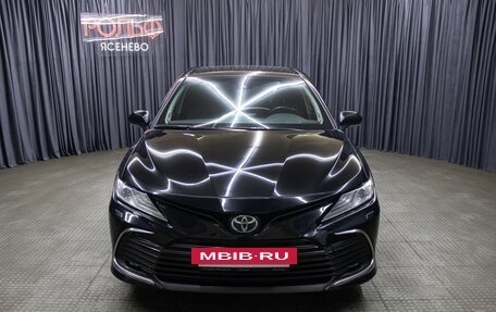 Toyota Camry, 2021 год, 2 998 000 рублей, 2 фотография