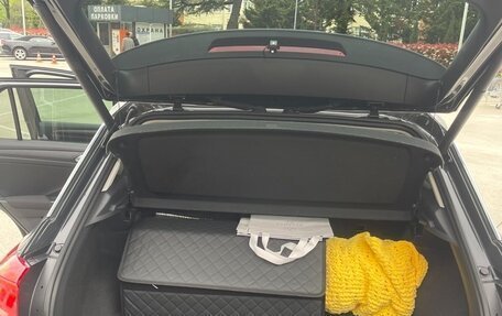 Volkswagen T-Roc I, 2019 год, 2 100 000 рублей, 28 фотография