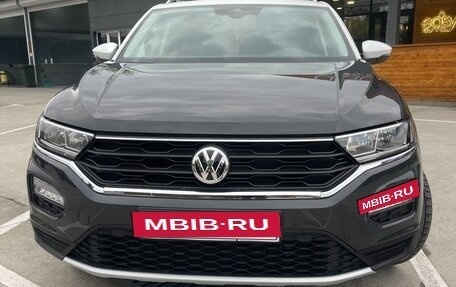 Volkswagen T-Roc I, 2019 год, 2 100 000 рублей, 3 фотография