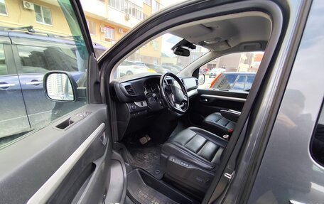 Peugeot Traveller I, 2019 год, 2 550 000 рублей, 10 фотография