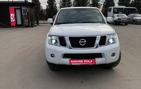 Nissan Pathfinder, 2013 год, 2 100 000 рублей, 2 фотография