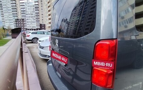 Peugeot Traveller I, 2019 год, 2 550 000 рублей, 8 фотография
