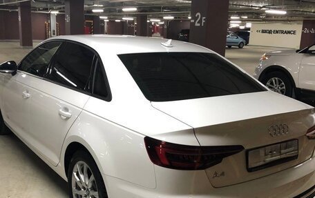 Audi A4, 2019 год, 2 600 000 рублей, 4 фотография