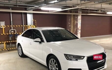 Audi A4, 2019 год, 2 600 000 рублей, 3 фотография