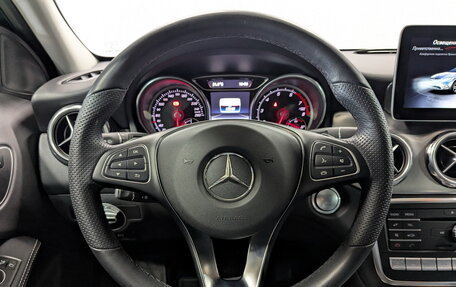 Mercedes-Benz GLA, 2019 год, 3 750 000 рублей, 22 фотография