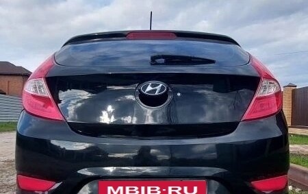 Hyundai Solaris II рестайлинг, 2012 год, 720 000 рублей, 2 фотография