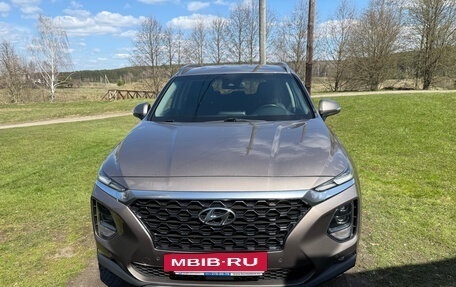 Hyundai Santa Fe IV, 2018 год, 2 385 000 рублей, 2 фотография