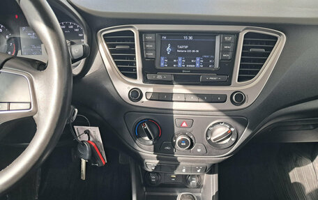 Hyundai Solaris II рестайлинг, 2021 год, 1 848 000 рублей, 18 фотография