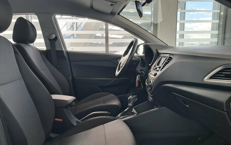 Hyundai Solaris II рестайлинг, 2021 год, 1 848 000 рублей, 13 фотография