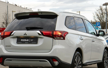Mitsubishi Outlander III рестайлинг 3, 2022 год, 2 488 000 рублей, 23 фотография
