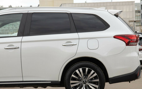 Mitsubishi Outlander III рестайлинг 3, 2022 год, 2 488 000 рублей, 24 фотография
