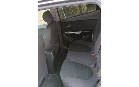 KIA Rio III рестайлинг, 2015 год, 950 000 рублей, 21 фотография