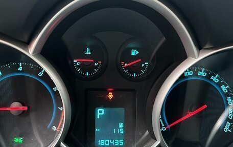 Chevrolet Cruze II, 2015 год, 900 000 рублей, 9 фотография