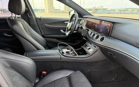 Mercedes-Benz E-Класс, 2019 год, 3 700 000 рублей, 11 фотография