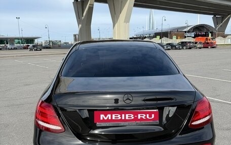 Mercedes-Benz E-Класс, 2019 год, 3 700 000 рублей, 2 фотография