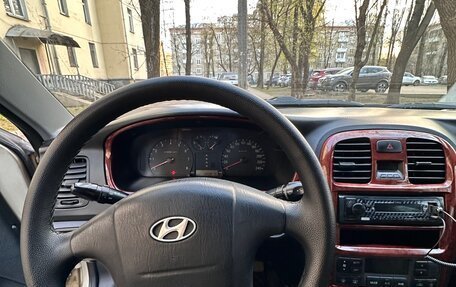 Hyundai Sonata IV рестайлинг, 2005 год, 200 000 рублей, 9 фотография