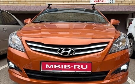 Hyundai Solaris II рестайлинг, 2015 год, 1 030 000 рублей, 1 фотография