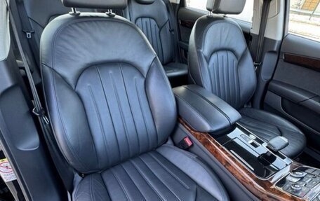 Audi A8, 2012 год, 1 950 000 рублей, 13 фотография