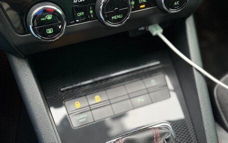 Skoda Octavia RS, 2019 год, 2 790 000 рублей, 19 фотография