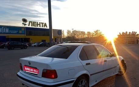 BMW 3 серия, 1993 год, 430 000 рублей, 7 фотография